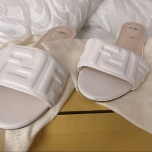 Fendi Embossed logo slide size 37